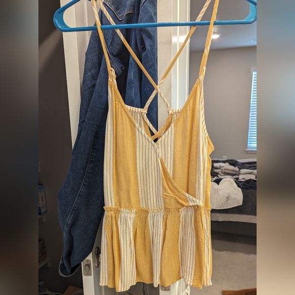 Small Yellow American Eagle top - Picture 1 of 3